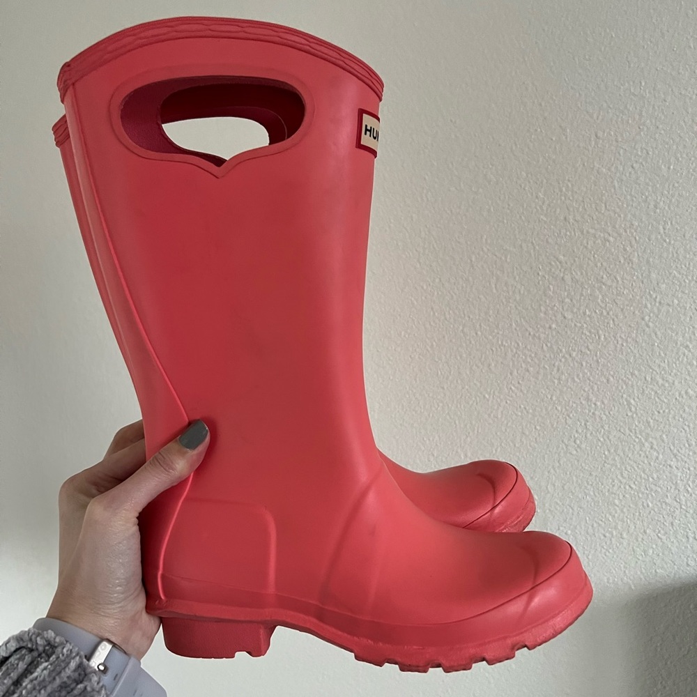 Hunter Boots pink size 4 G